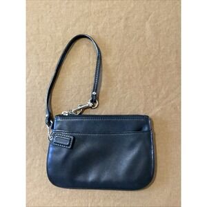 Coach Preowned Small Black Leather Wristlet Handbag Fast Ship